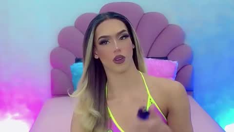 Snapshot of briana_sex32 chatting on 01-22-25, 04:23 BRIANA online show from 01-22-25, 04:23