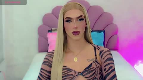 Snapshot of briana_sex32 chatting on 02-18-25, 01:43 BRIANA online show from 02-18-25, 01:43