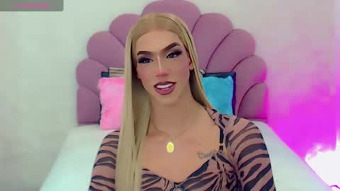 Snapshot of briana_sex32 chatting on 02-18-25, 07:54 BRIANA online show from 02-18-25, 07:54