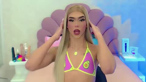 Snapshot of briana_sex32 chatting on 02-27-25, 08:39 BRIANA online show from 02-27-25, 08:39