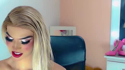 Snapshot of briana_sex32 chatting on 11-13-25, 04:00 BRIANA online show from 11-13-25, 04:00