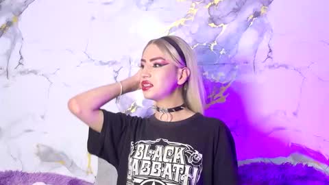 briana_white online show from 03-24-26, 09:09