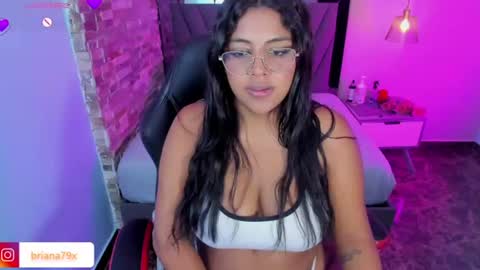 Snapshot of briana_z chatting on 06-25-26, 03:28 BRIANA online show from 06-25-26, 03:28