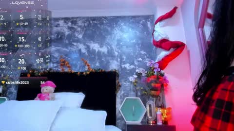     online show from 02-12-25, 02:32