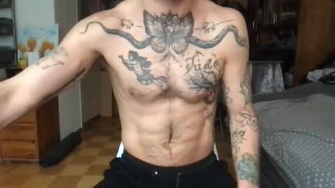 Snapshot of brianmuscle chatting on 02-11-26, 09:14 Brian online show from 02-11-26, 09:14