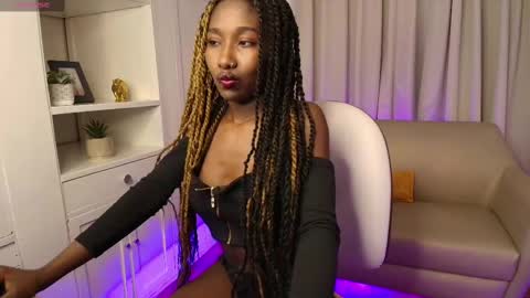 brianna_styles online show from 09-10-25, 12:49