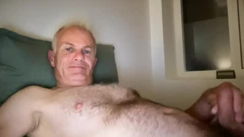 Snapshot of briantimes chatting on 07-04-26, 10:38 Brian online show from 07-04-26, 10:38