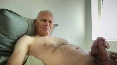Snapshot of briantimes chatting on 07-08-26, 02:43 Brian online show from 07-08-26, 02:43
