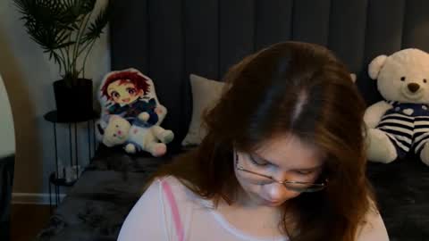 Snapshot of briarwynn chatting on 11-11-25, 09:04 briarwynn online show from 11-11-25, 09:04