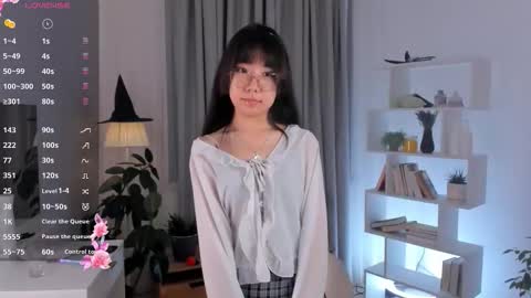 Hanna online show from 11-27-25, 01:07