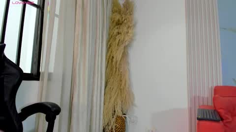 Snapshot of bridgetrodriguez chatting on 10-08-25, 12:14 online show from 10-08-25, 12:14