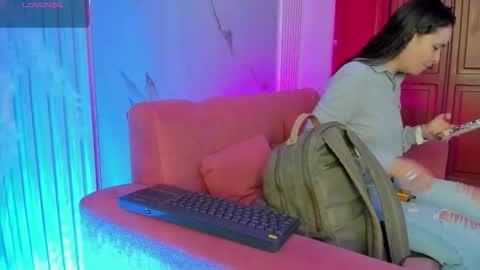 Snapshot of bridgetrodriguez chatting on 10-16-25, 12:28 online show from 10-16-25, 12:28