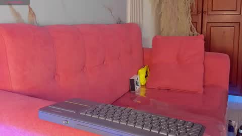 Snapshot of bridgetrodriguez chatting on 10-24-25, 12:34 online show from 10-24-25, 12:34