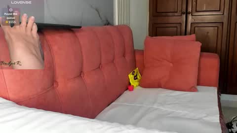 Snapshot of bridgetrodriguez chatting on 10-31-25, 11:44 online show from 10-31-25, 11:44