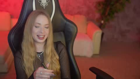 Diamonds Girls online show from 09-19-25, 12:23