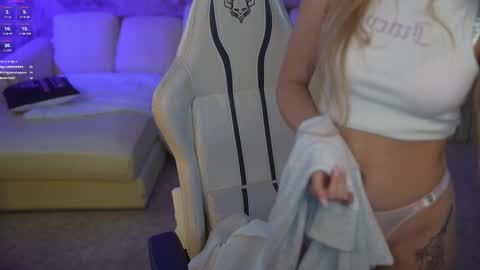 Diamonds Girls online show from 10-11-25, 08:29