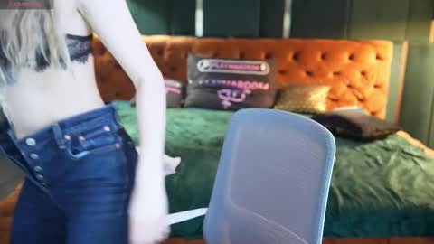 Snapshot of bright_diamonds_054 chatting on 02-05-26, 12:21 Diamonds Girls online show from 02-05-26, 12:21