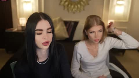 Snapshot of bright_diamonds_054 chatting on 02-16-26, 08:21 Diamonds Girls online show from 02-16-26, 08:21