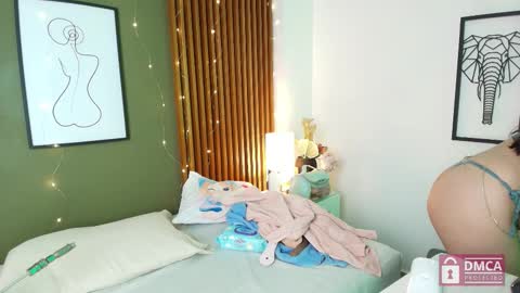 Snapshot of brigiitte_rohan chatting on 10-08-25, 03:59 Brigiitte online show from 10-08-25, 03:59