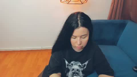 Snapshot of brilliantegirl_ chatting on 06-15-26, 06:48 brilliantegirl_ online show from 06-15-26, 06:48
