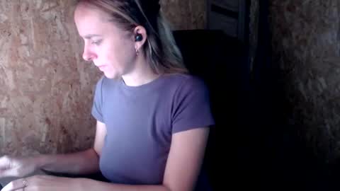 Snapshot of brilliantly chatting on 09-11-25, 09:53 brilliantly online show from 09-11-25, 09:53