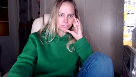 Snapshot of brilliantly chatting on 10-24-25, 07:05 brilliantly online show from 10-24-25, 07:05