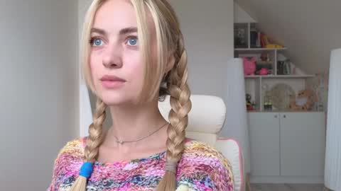 Vi. online show from 02-06-25, 10:48