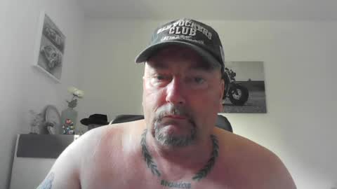 Snapshot of brisco1971 chatting on 07-04-26, 06:08 Brisco schner Schwanz online show from 07-04-26, 06:08
