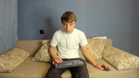 bristlebback online show from 12-02-25, 04:02