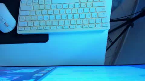 Snapshot of britanny_jones1 chatting on 06-24-26, 07:07 B R I T A N N Y online show from 06-24-26, 07:07