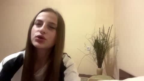 Ciri online show from 06-22-26, 10:07