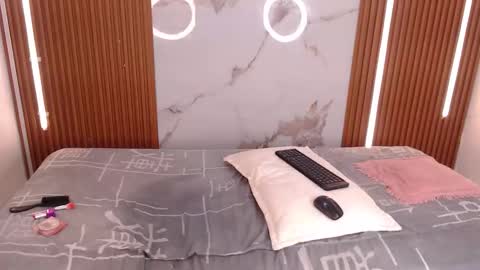 Snapshot of brithanny_03 chatting on 12-18-25, 08:04 brithanny_03 online show from 12-18-25, 08:04