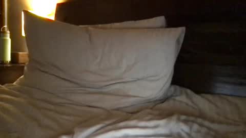 britishlad2019 online show from 04-17-26, 02:03