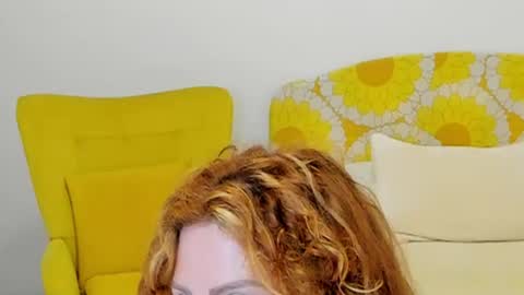 Snapshot of britishmilfpenelope chatting on 06-16-26, 12:52 Penelope online show from 06-16-26, 12:52