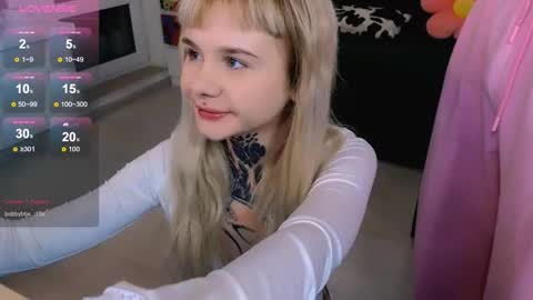 Britney online show from 03-25-26, 07:09