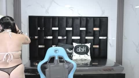 Snapshot of britney_sub chatting on 09-21-25, 03:19 Britney online show from 09-21-25, 03:19