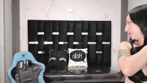 Snapshot of britney_sub chatting on 09-23-25, 02:25 Britney online show from 09-23-25, 02:25