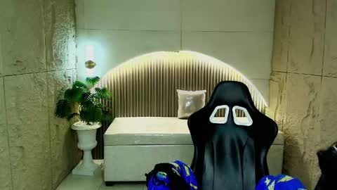 Snapshot of britney_sub chatting on 05-21-26, 03:02 Britney online show from 05-21-26, 03:02