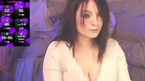 Snapshot of britneybarker chatting on 01-04-25, 02:03 britneybarker online show from 01-04-25, 02:03