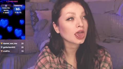 Snapshot of britneybarker chatting on 02-04-25, 03:22 britneybarker online show from 02-04-25, 03:22