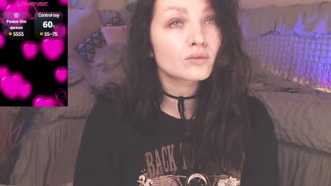 Snapshot of britneybarker chatting on 02-05-25, 01:37 britneybarker online show from 02-05-25, 01:37