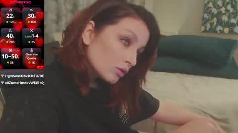Snapshot of britneybarker chatting on 06-18-26, 04:22 britneybarker online show from 06-18-26, 04:22