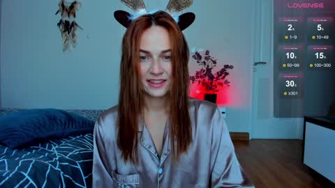 Snapshot of britneyhall chatting on 12-23-24, 08:22 britneyhall online show from 12-23-24, 08:22