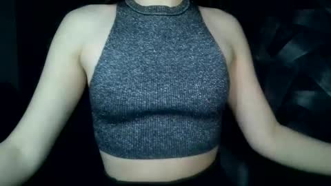 Snapshot of britneykittens chatting on 01-05-25, 11:48 BritneyKittens online show from 01-05-25, 11:48