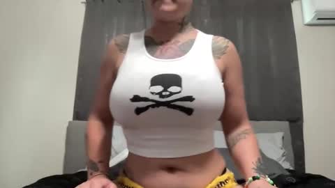 Snapshot of britnie4873 chatting on 05-13-26, 09:11 BritnieSparxx online show from 05-13-26, 09:11