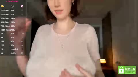 Snapshot of brittanifayard chatting on 07-15-26, 03:17 Alisa online show from 07-15-26, 03:17