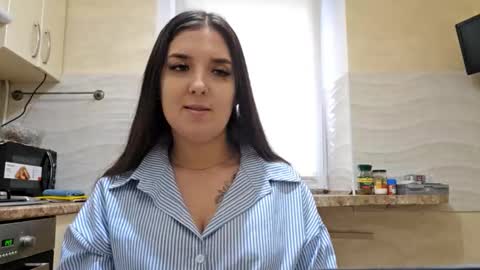 Mila online show from 12-20-25, 10:33