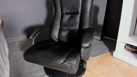 Snapshot of brockhurn_ chatting on 07-09-26, 12:37 brockhurn_ online show from 07-09-26, 12:37
