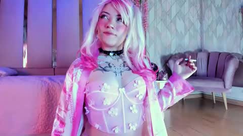     online show from 12-05-25, 02:25