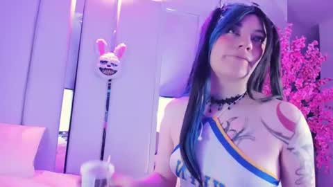 Snapshot of broklin_white23 chatting on 07-13-26, 01:47 online show from 07-13-26, 01:47